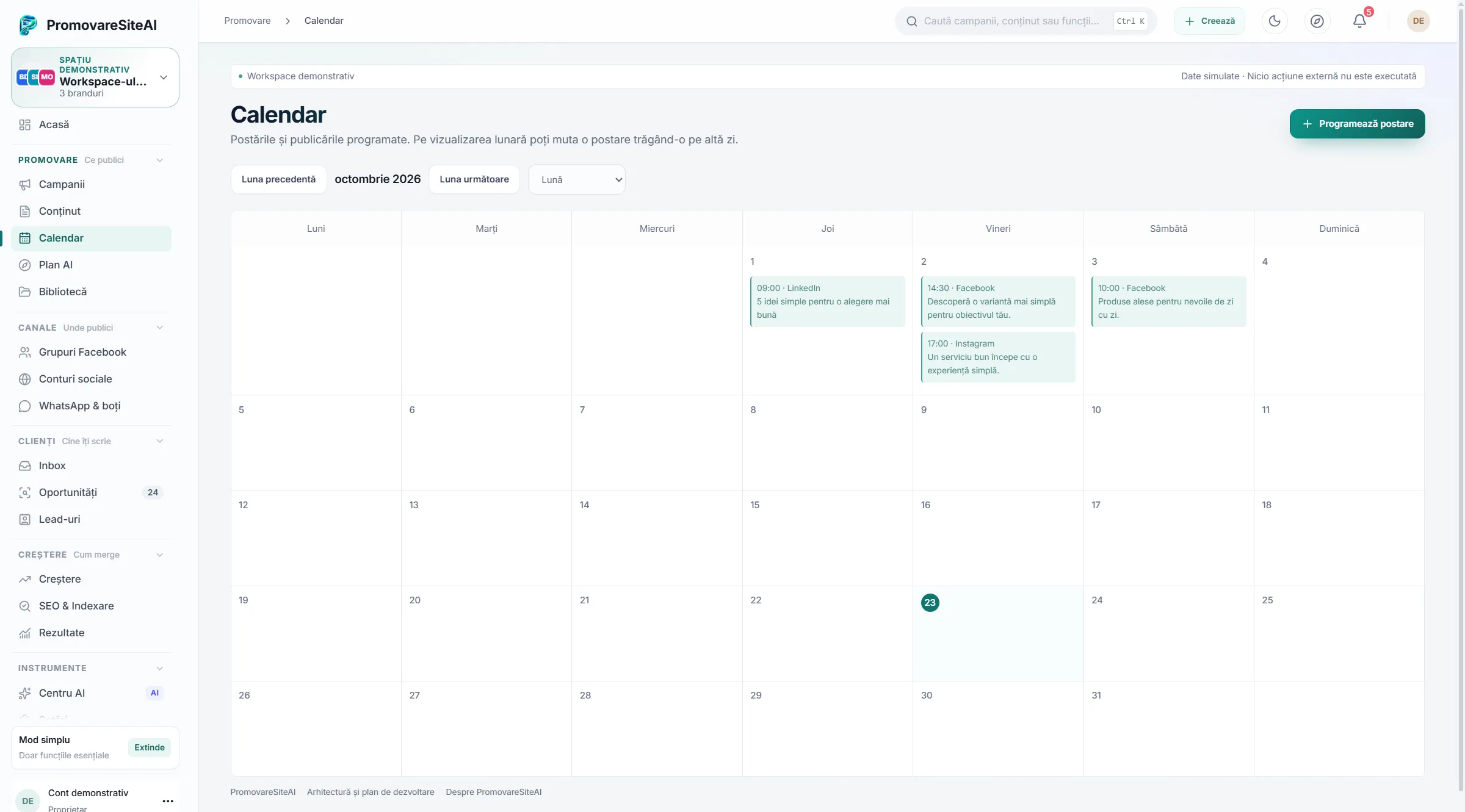Calendarul lunar din PromovareSiteAI, cu postări programate pe zile.